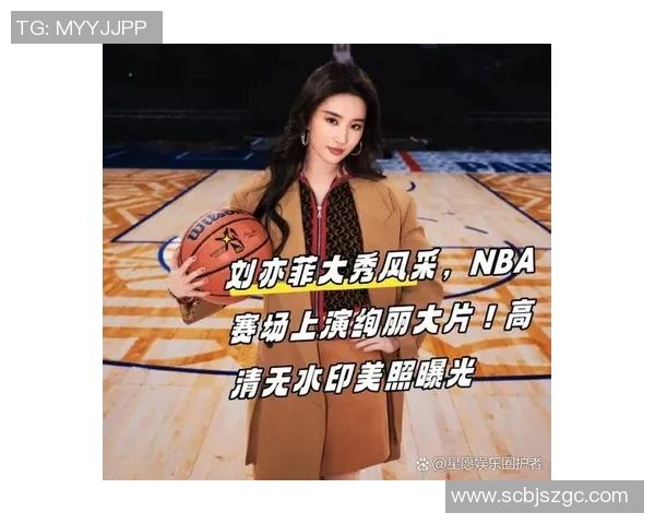 篮球明星在比赛间隙畅饮清凉水分,展现运动员的健康饮水习惯与活力风采 篮球明星在比赛间隙畅饮清凉水分,展现运动员的健康饮水习惯与活力风采
